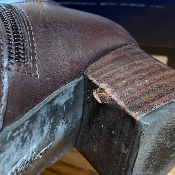 Anne Klein leather boots size 7.5 - Picture 3 of 6